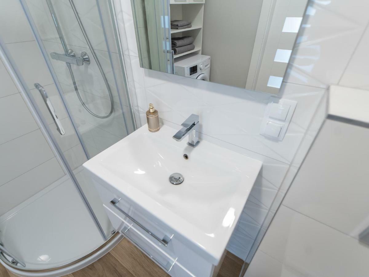 Apartament Rybacka 12A/20, Kolobrzeg - 3 Pokoje Bagian luar foto